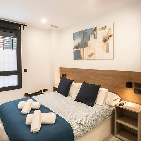 Apartamentos Bajeles Sevilla Urban ภายนอก รูปภาพ