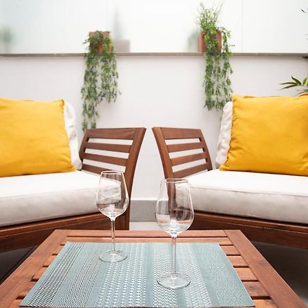Apartamentos Bajeles Sevilla Urban ภายนอก รูปภาพ