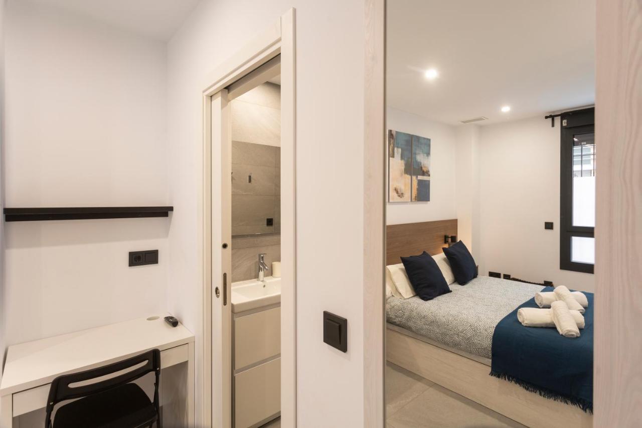 Apartamentos Bajeles Sevilla Urban ภายนอก รูปภาพ