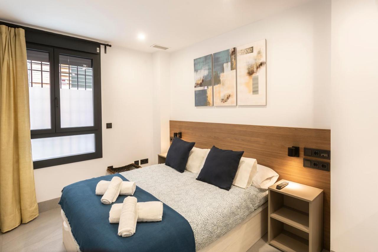 Apartamentos Bajeles Sevilla Urban ภายนอก รูปภาพ