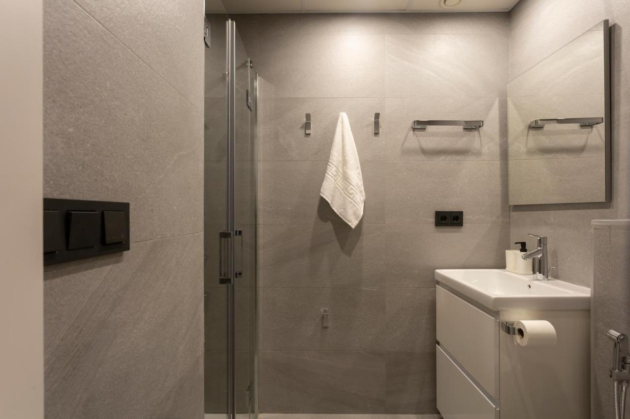 Apartamentos Bajeles Sevilla Urban ภายนอก รูปภาพ