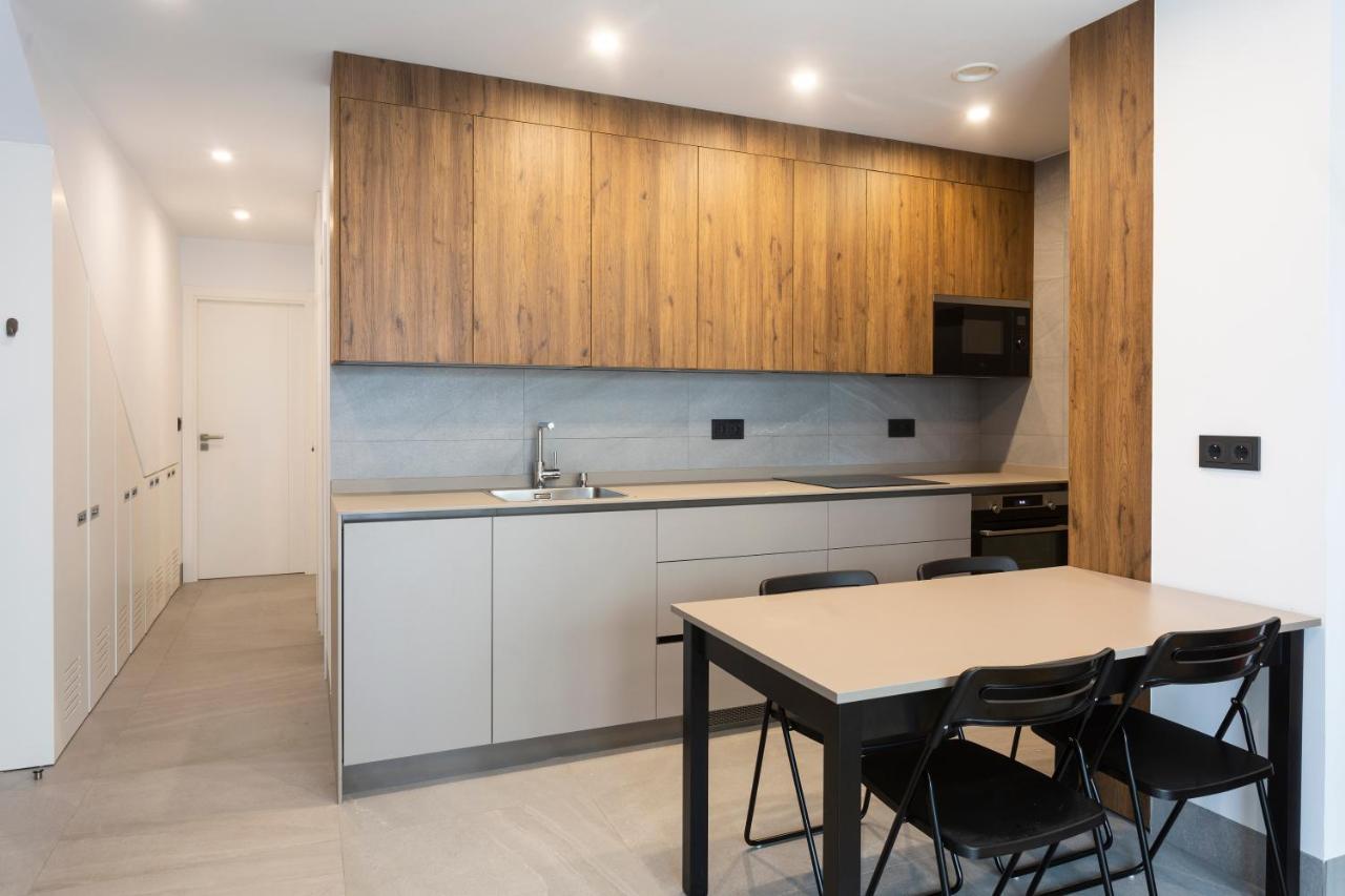 Apartamentos Bajeles Sevilla Urban ภายนอก รูปภาพ