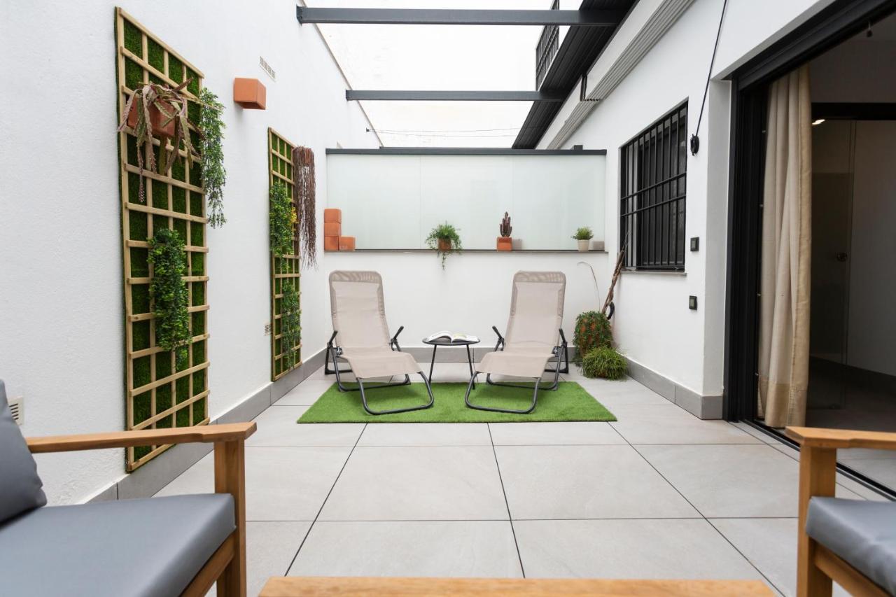 Apartamentos Bajeles Sevilla Urban ภายนอก รูปภาพ
