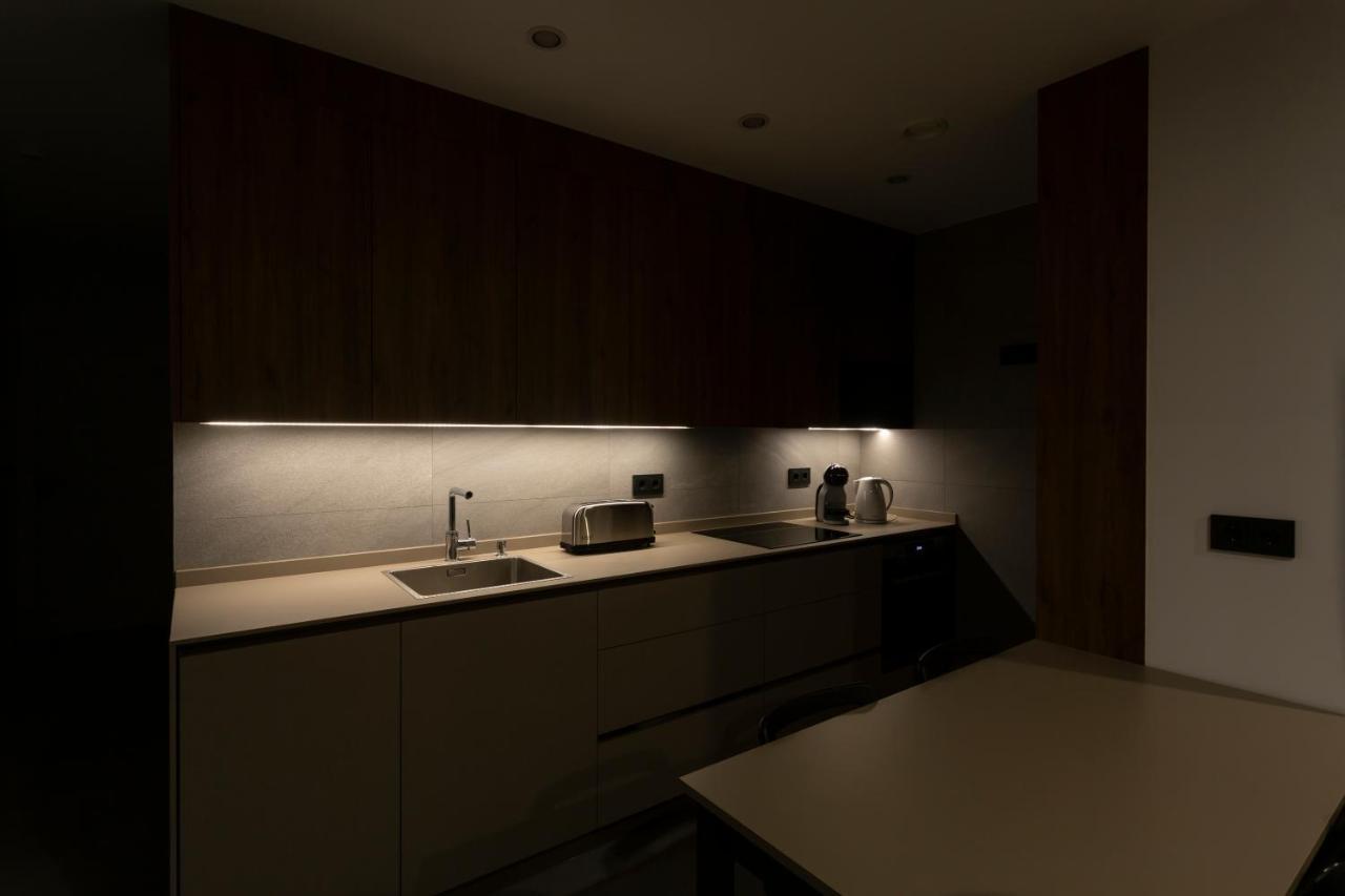 Apartamentos Bajeles Sevilla Urban ภายนอก รูปภาพ