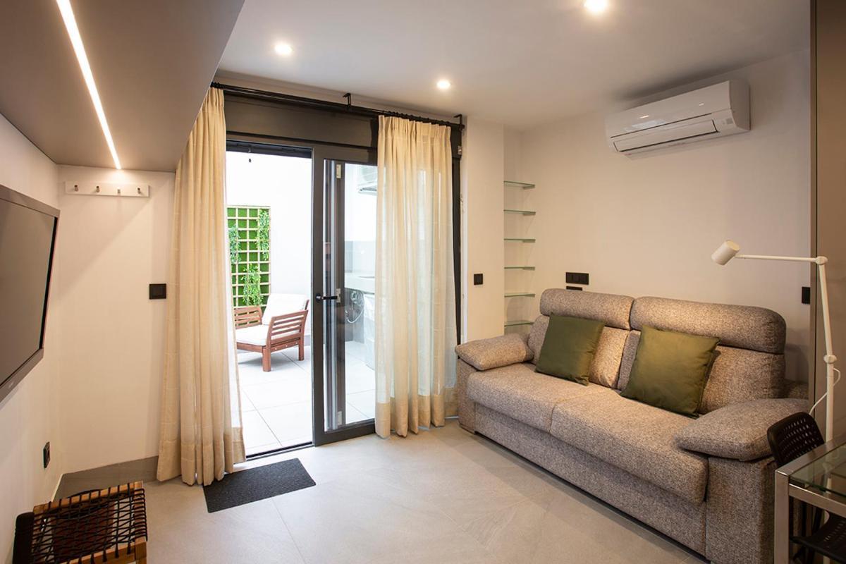 Apartamentos Bajeles Sevilla Urban ภายนอก รูปภาพ