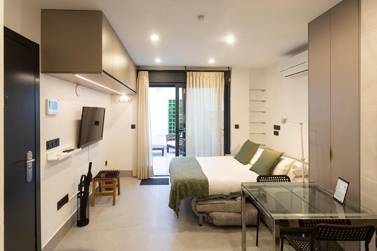 Apartamentos Bajeles Sevilla Urban ภายนอก รูปภาพ