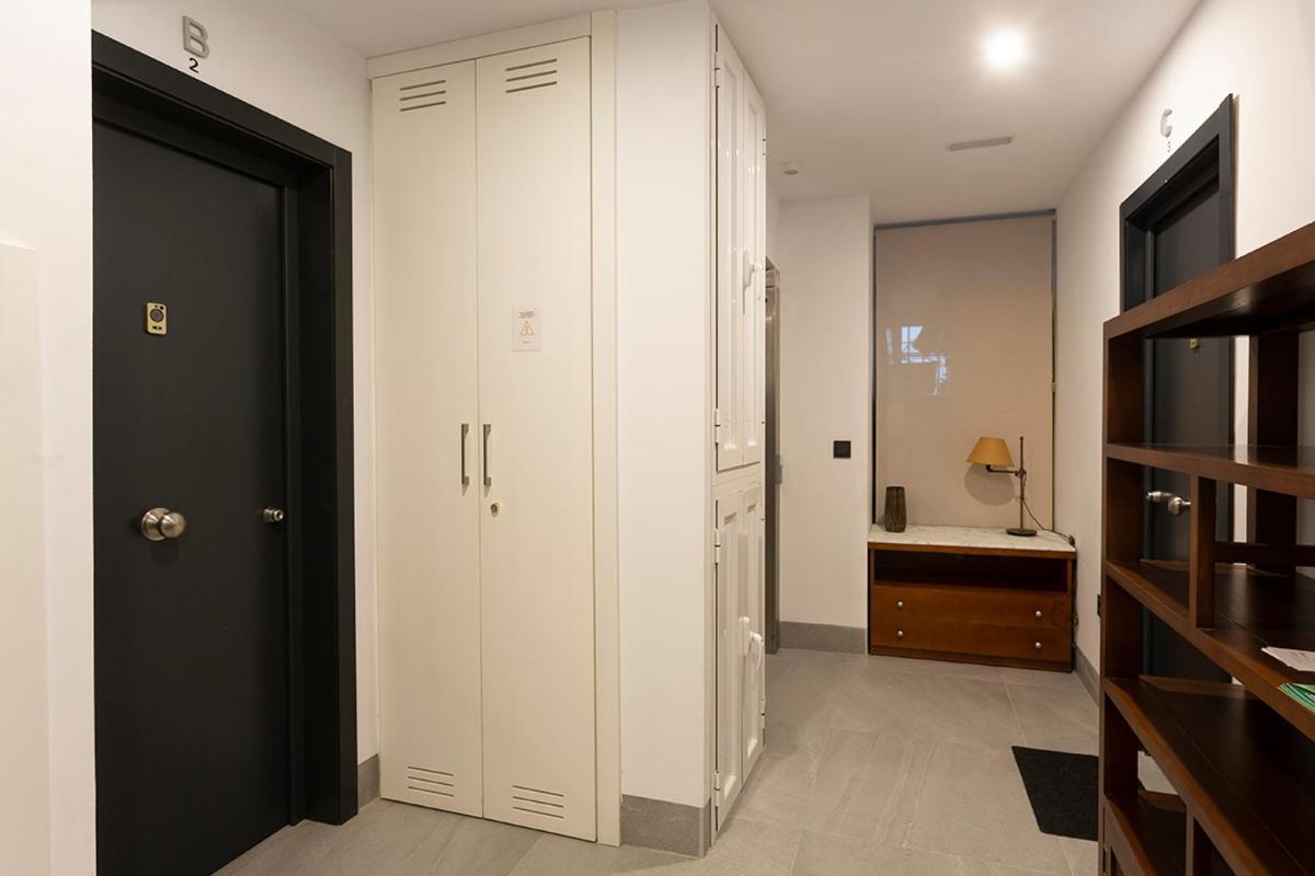 Apartamentos Bajeles Sevilla Urban ภายนอก รูปภาพ