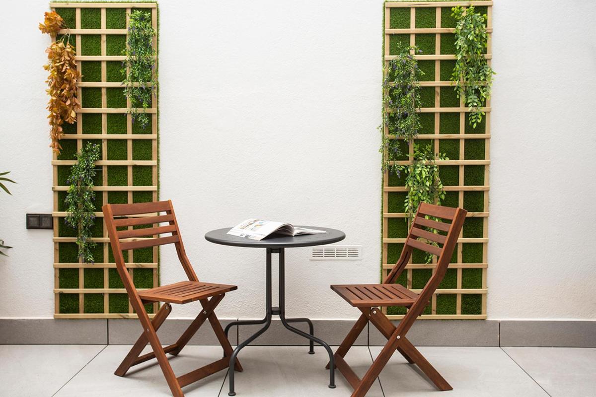 Apartamentos Bajeles Sevilla Urban ภายนอก รูปภาพ