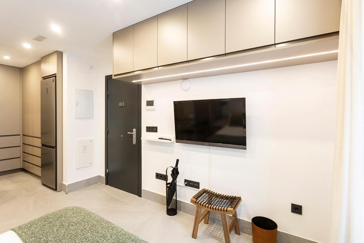 Apartamentos Bajeles Sevilla Urban ภายนอก รูปภาพ